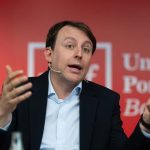 El vicepresidente del Parlamento Europeo tacha de "sonrojante" la estrategia de "apaciguamiento" de la UE con Trump