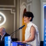 Elma Saiz dice que España responderá con "coherencia" y "brazos abiertos" ante una crisis de desplazados por Irán