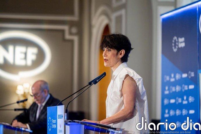 Elma Saiz dice que España responderá con "coherencia" y "brazos abiertos" ante una crisis de desplazados por Irán