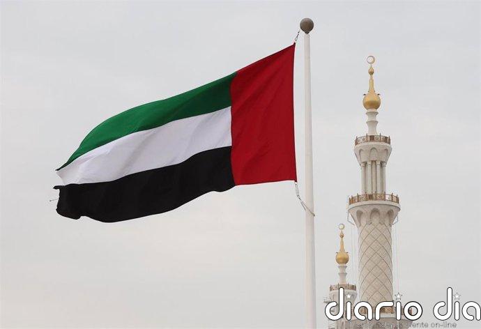 Emiratos denuncia una oleada de misiles balísticos contra su territorio procedentes de Irán