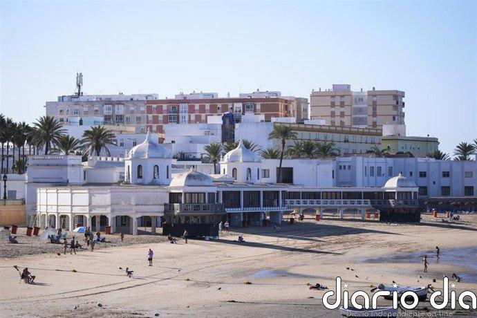 Empresas de la costa de Cádiz piden diálogo al Gobierno ante próxima modificación del reglamento de Costas
