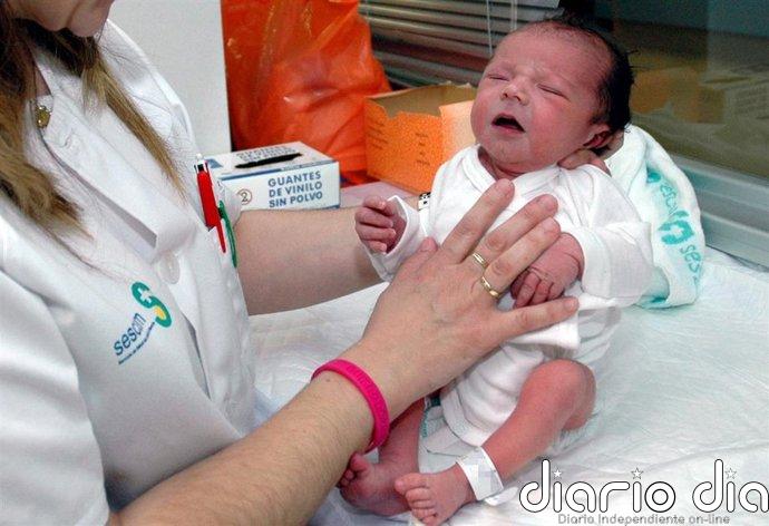 Enero registra 27.476 nacimientos, un 2,4% más, pero sigue sin superar los 30.0000 en un mes desde 2021