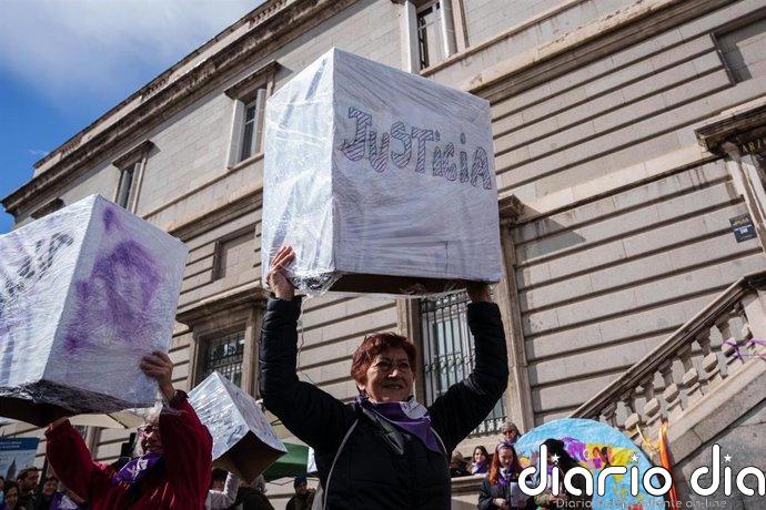 Entidades de Iglesia denuncian "nuevas formas de desigualdad" hacia la mujer por la "brecha digital"