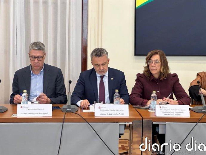 Escobar destaca la "decepción del municipalismo" porque "no se está dando respuesta a la falta de financiación local"