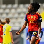 España gana a Ucrania con calma en su visita turca