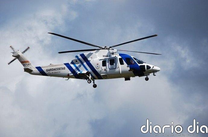 Evacuada en helicóptero una persona tras caer por un desnivel con su moto en Carballo (A Coruña)