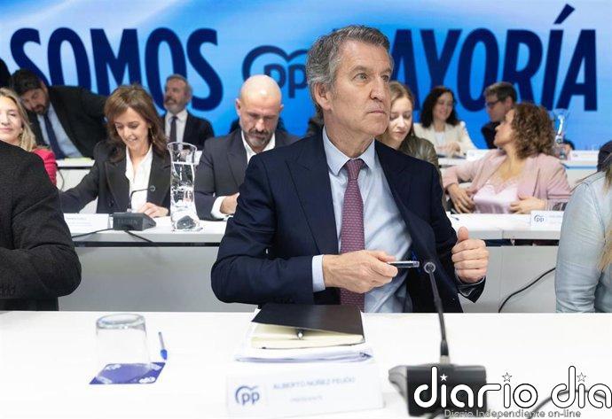 Feijóo reclama a Vox responsabilidad y aparcar las "excusas" porque no pueden "volver a fallar" como en 2023