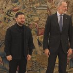 Felipe VI mantiene un encuentro con Zelenski en la Zarzuela