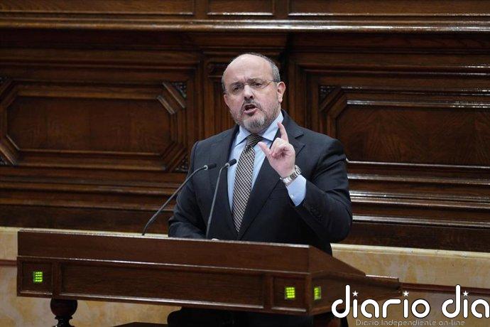 Fernández (PP) afirma que hay un gasto público "inaceptable" al servicio del PSC y sus socios