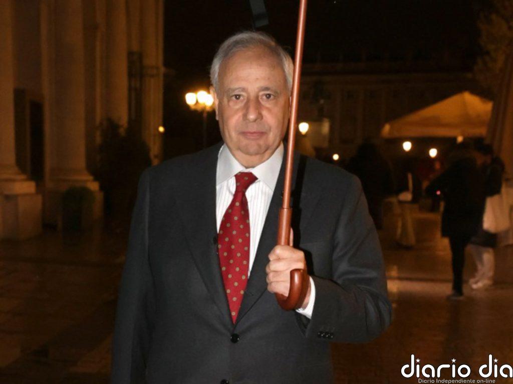 Fernando Martínez de Irujo reaparece tras su ausencia en el homenaje a su madre, la Duquesa de Alba