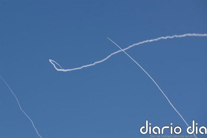 Fragmentos de un misil iraní derribado desatan un gran incendio en una planta química del sur de Israel