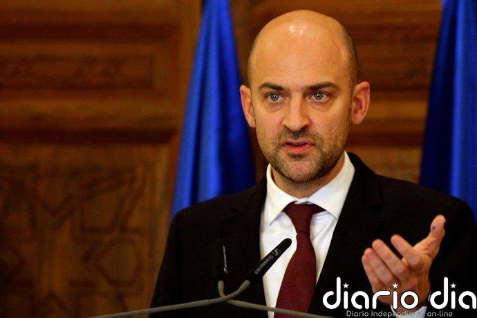 Francia afirma que está "preparada para participar" en la defensa de Jordania y los países del Golfo