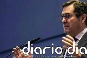 Garamendi avisa: los aranceles pueden ser "cosa de niños" comparado con el impacto de la guerra en Irán