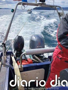 Gardacostas de Galicia rescata una embarcación a la deriva en la Ría de Pontevedra