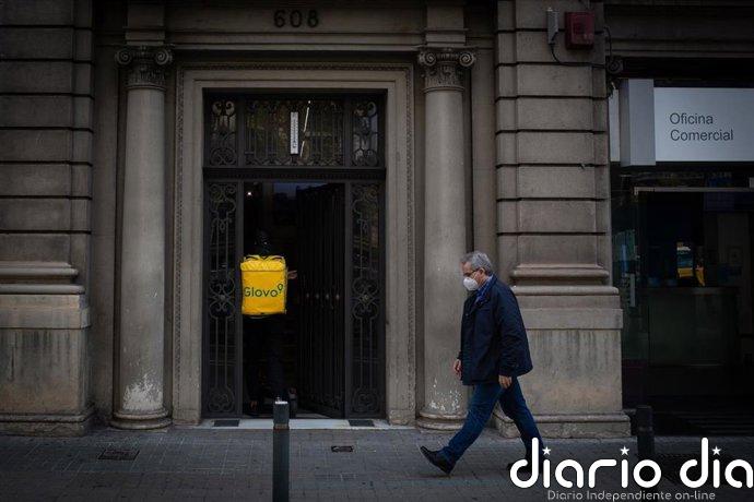 Glovo anuncia un ERE que afectará a unos 750 repartidores y reducirá la actividad en 60 localidades