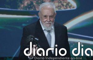 Gonzalo Suárez critica a Trump al recibir el Goya de Honor: "Es un personaje que juega al golf con nuestro mundo"