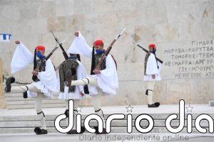 Grecia pone en marcha un servicio militar voluntario para mujeres