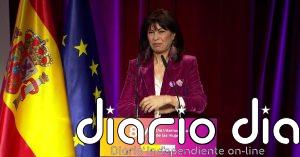 Gritos de ‘No a la guerra’ en el acto por el Día de la Mujer