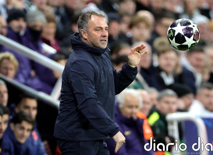 Hansi Flick: "Tenemos que jugar mucho mejor con el balón en la vuelta"