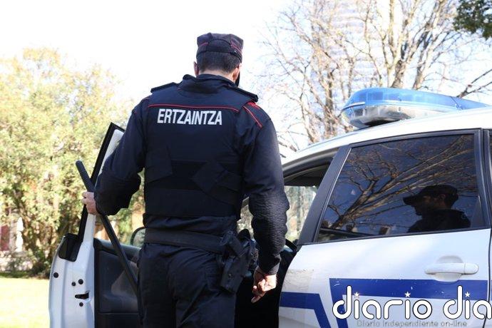 Herida una persona en una pelea entre aficionados en el campo de fútbol de Fadura en Getxo