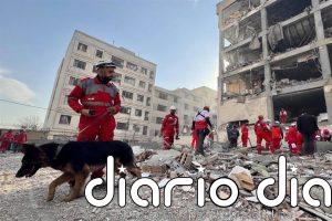 Heridos tres trabajadores de la Media Luna Roja iraní en un bombardeo contra una autopista cerca de Teherán