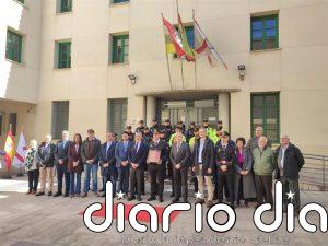 Hermandad de Cofradías de Logroño homenajea a Lolicía Local por su "importante trabajo" en desarrollo de la Semana Santa