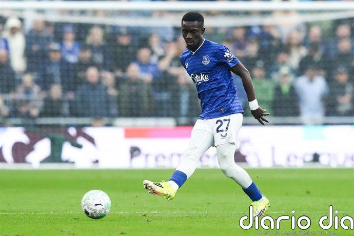 Idrissa Gueye, dispuesto a devolver "las medallas" de la Copa África para "calmar las tensiones" con Marruecos