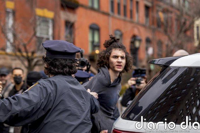 Imputados en EEUU "dos presuntos terroristas" por la contraprotesta frente a la residencia del alcalde de Nueva York
