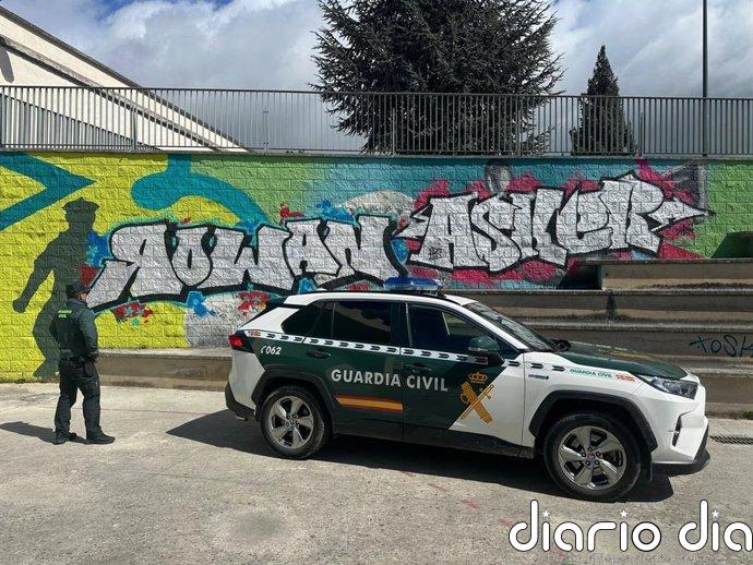 Investigado por vandalizar un mural en el frontón de Cordovilla