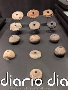 Investigadores analizan un telar vertical de 3.500 años hallado en el yacimiento de Cabezo Redondo de Villena