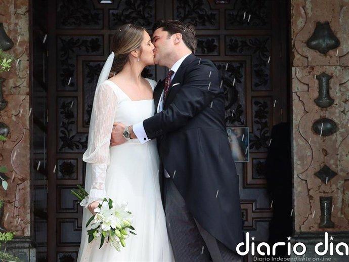 Irene Matamoros y Pedro Romero, convertidos en marido y mujer rodeados de los suyos