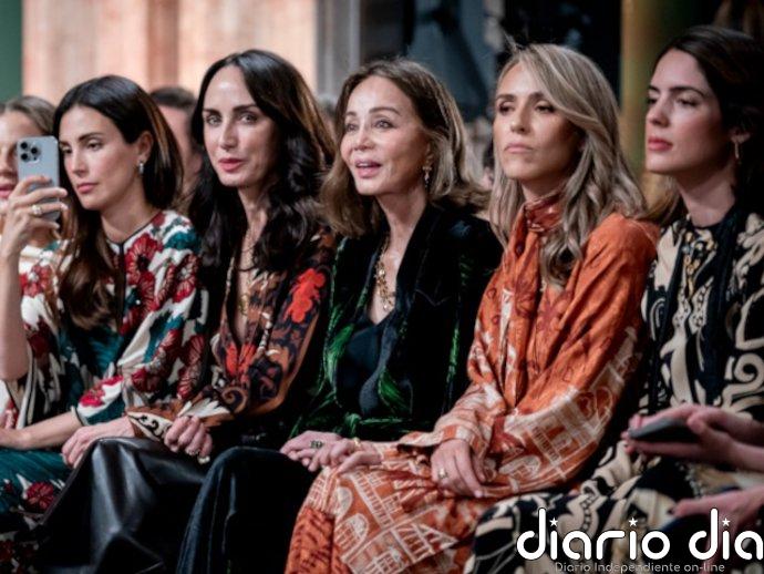 Isabel Preysler, protagonista del exclusivo 'front row' de Johanna Ortiz