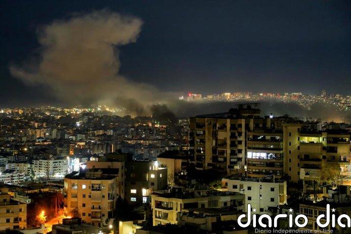 Israel lanza una nueva oleada de bombardeos contra supuestos objetivos de Hezbolá en el sur de Beirut (Líbano)