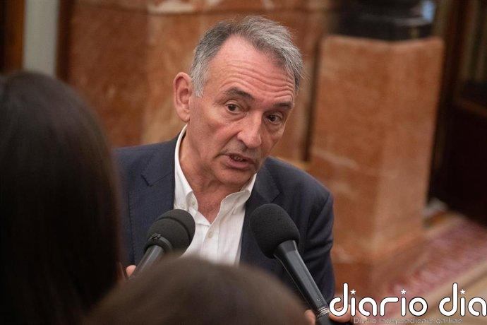 IU confía en que el Gobierno sacará "adelante" la regularización de migrantes pese a los "impedimentos" de PP y Vox