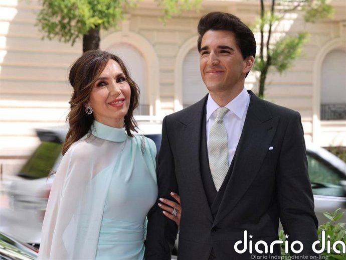 Javier García-Obregón y Eugenia Gil convierten a Paloma Lago en abuela con el nacimiento de su primer hijo