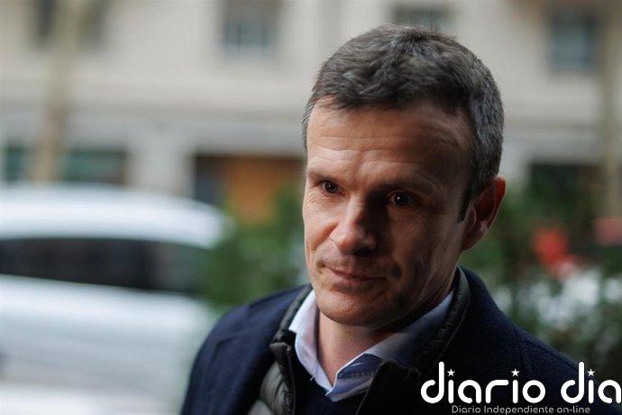 Jon Uriarte oficializa su candidatura a la presidencia del Athletic