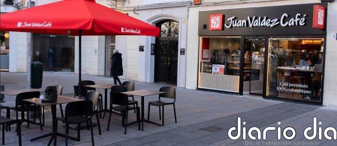 Juan Valdez celebra su primer año en España con una edición de café prémium junto a Ágatha Ruiz de la Prada