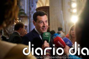 Juanma Moreno hace "un paréntesis" preelectoral ante el 17M para "disfrutar de la Semana Santa" andaluza