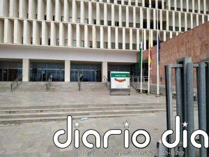 Juzgan a un hombre por insultar y denunciar falsamente a los dueños de un bar en Málaga por ser extranjeros