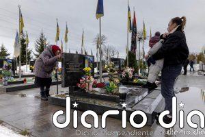 Kallas elogia el "coraje y la resiliencia" de los ucranianos al llegar a Kiev para recordar la masacre de Bucha