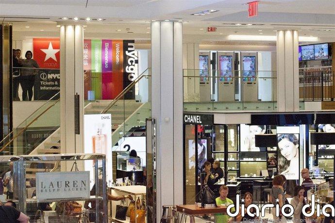 La actividad del sector servicios de Estados Unidos se debilitó en febrero a mínimos de abril de 2025