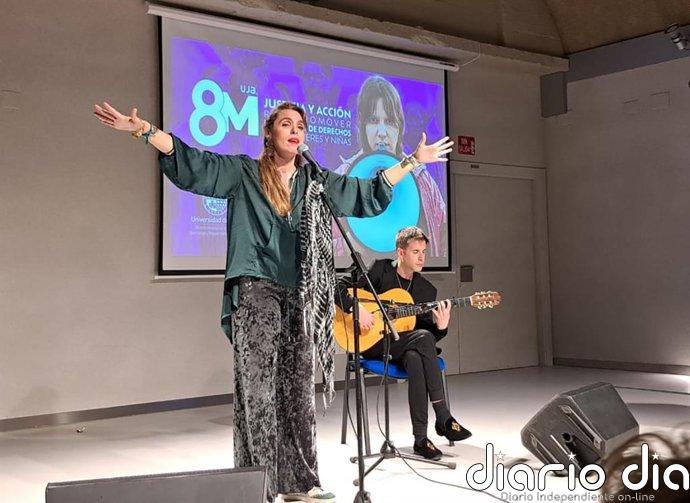 La actuación de Lourdes Pastor cierra la programación conmemorativa del 8M en la Universidad de Jaén