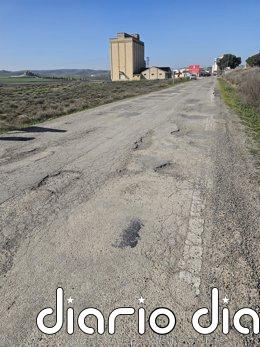 La alcaldesa de Castejón de Monegros (Huesca) alerta del grave riesgo que supone circular por la HU-831 y la A-230