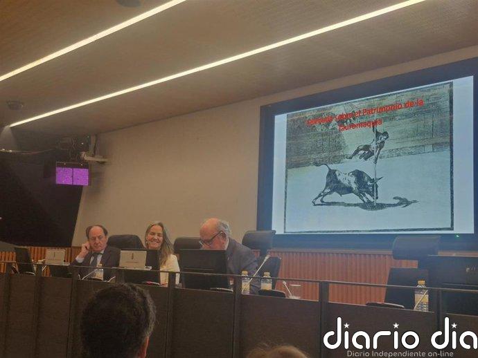 La Asociación Taurina Parlamentaria pide una Ley de los Toros y "huir" de la prohibición de acceso a menores a corridas