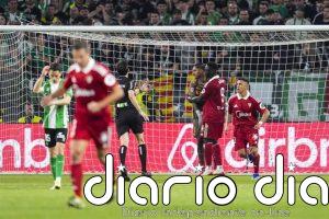 La Cartuja reparte el derbi y el Valencia gana vida