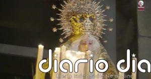 La cofradía de Ferrol compuesta sólo por mujeres se prepara para la procesión de esta noche