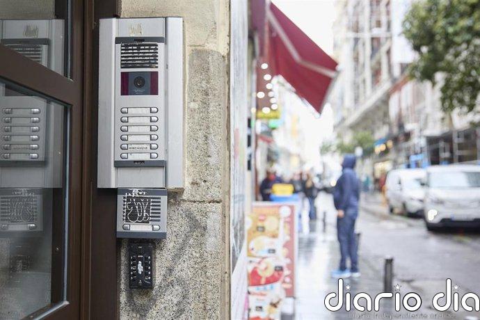 La Comunidad fija el tamaño mínimo en las estancias de las VUT y deja en manos de ayuntamientos limitar su presencia