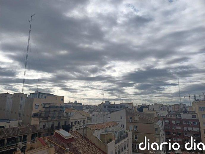 La Comunitat Valenciana arranca el fin de semana con precipitaciones y temperaturas mínimas en descenso