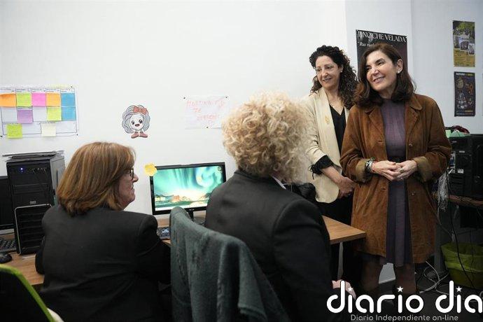 La delegada de Empleo en Jaén anima a asociaciones de autónomos y economía social a "aprovechar" las ayudas autonómicas