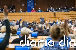 La Eurocámara allana la adopción del pacto arancelario con EEUU pero con condiciones si hay más amenazas